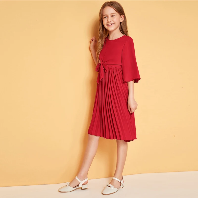 SHEIN/детское однотонное плиссированное платье с завязками спереди для девочек; милое детское платье; коллекция года; Летние Детские платья трапециевидной формы с рукавами-воланами до колена