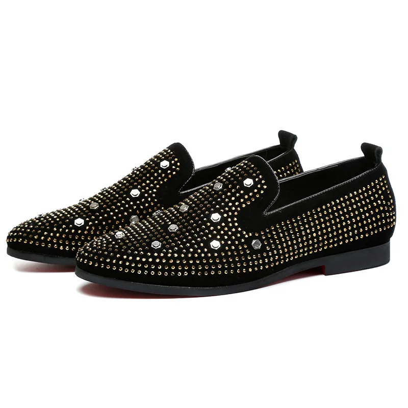 

2019 New Men Formal Shoes Studded Loafers Dress Shoes Mens Fashion Wedding Shoes Pointed Leather Rhinestone Shoes