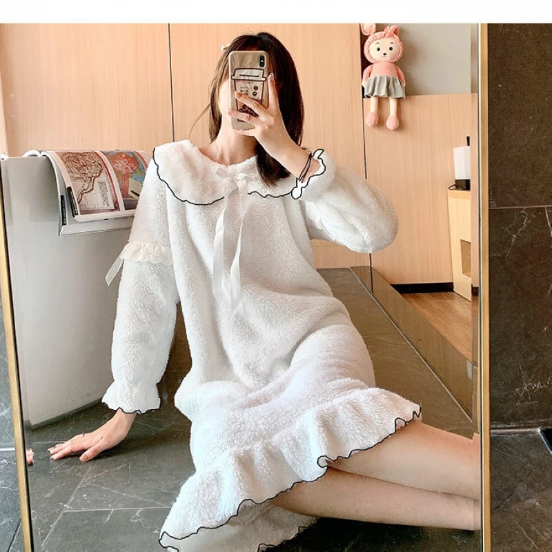 

Coral fleece nightdress women autumn and winter long long sleeves plus size pajamas women 2021 new flannel pregnant women autumn