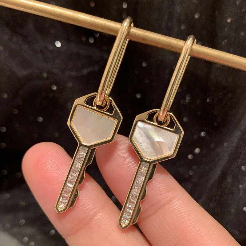 

Белые серьги-брелки Fritillaria, женские серьги из серебра S925 пробы с супер-блестящими прозрачными длинными кисточками, модные элегантные серьги...