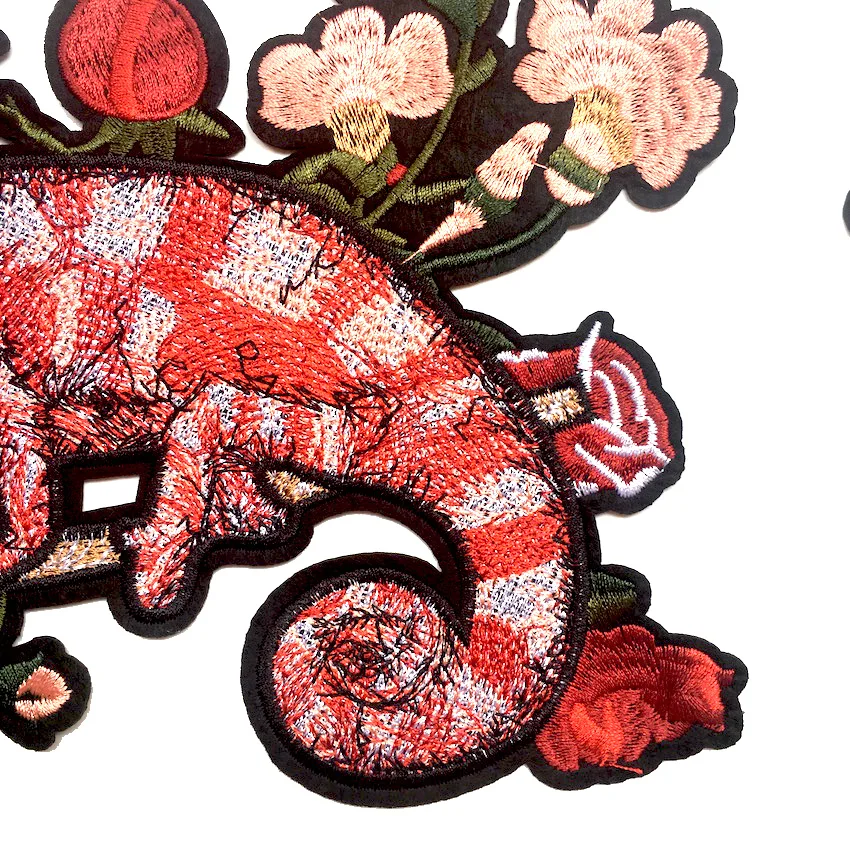 1 шт. Новое поступление большой красный броши в виде ящерицы с вышитые нашивки