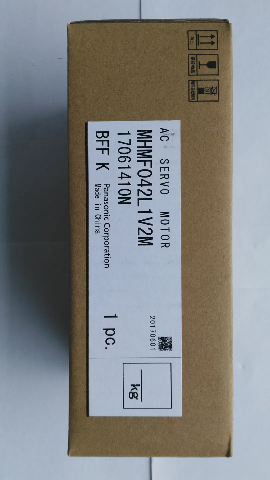 

Panasonic мотор A6 серии 400 Вт тормоз Panasonic Серводвигатель Mhmf042l1v2m