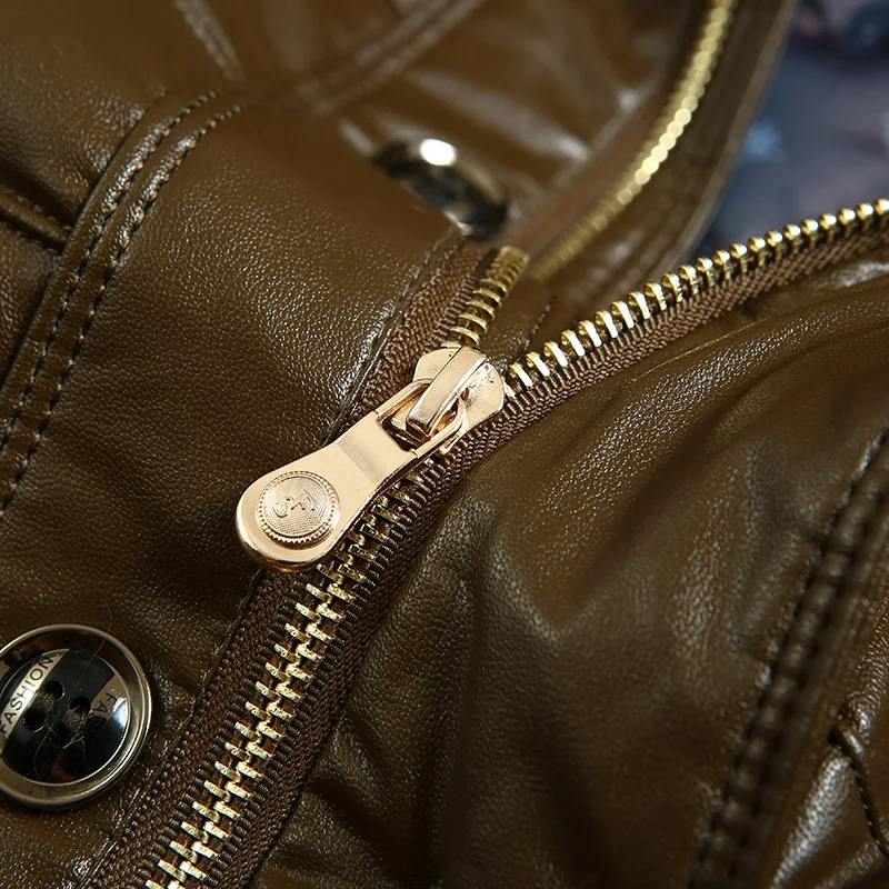 Пуховик мужской зимний из искусственной кожи на молнии с меховым