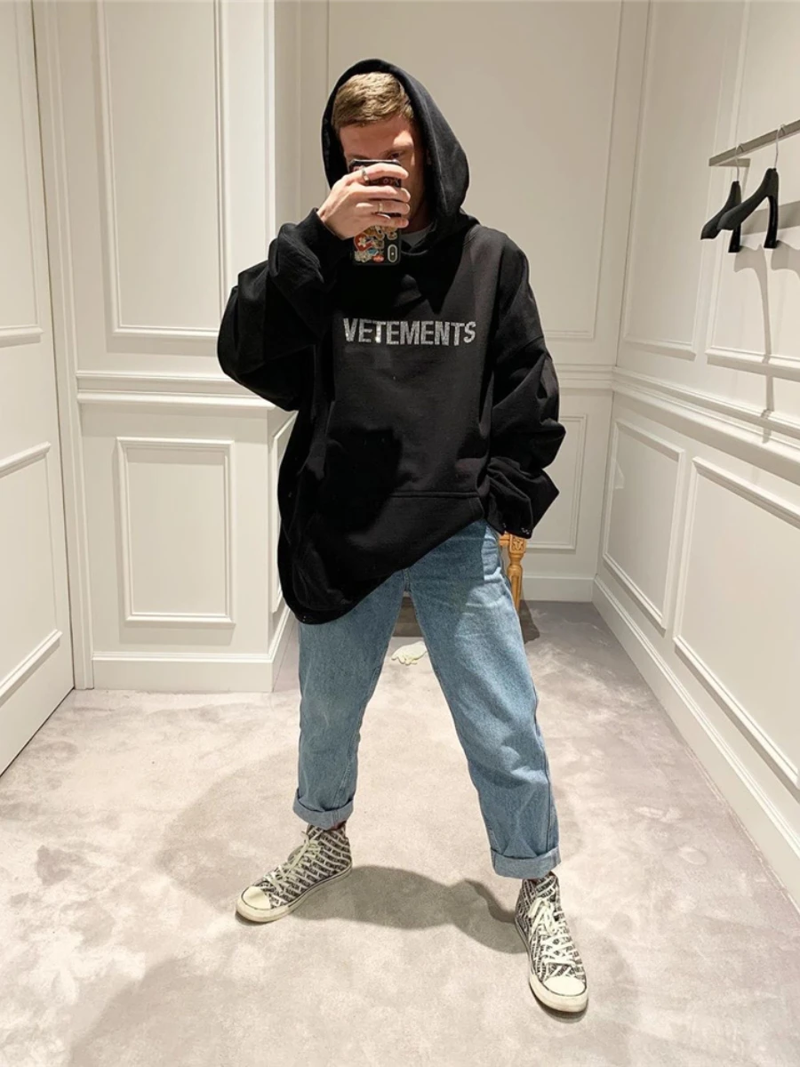 

Autumn 2021 and Winter Men's and Women's Fashion, Versatile casual New Hot Rhinestone Xiaobai Same Style Hooded Sweater