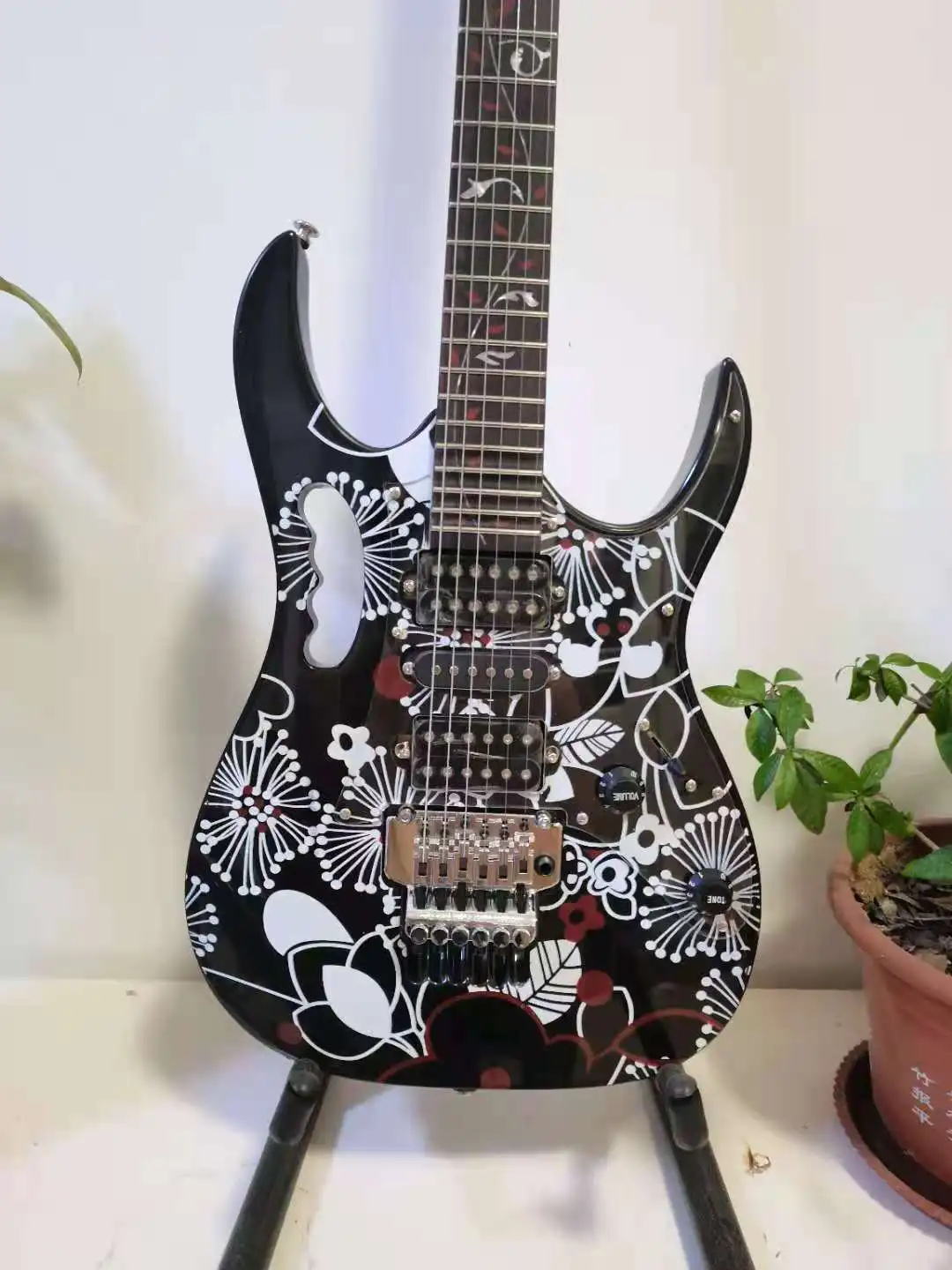 Бесплатная транспортировка портативный 6-ой электрогитара стиль Цветочная