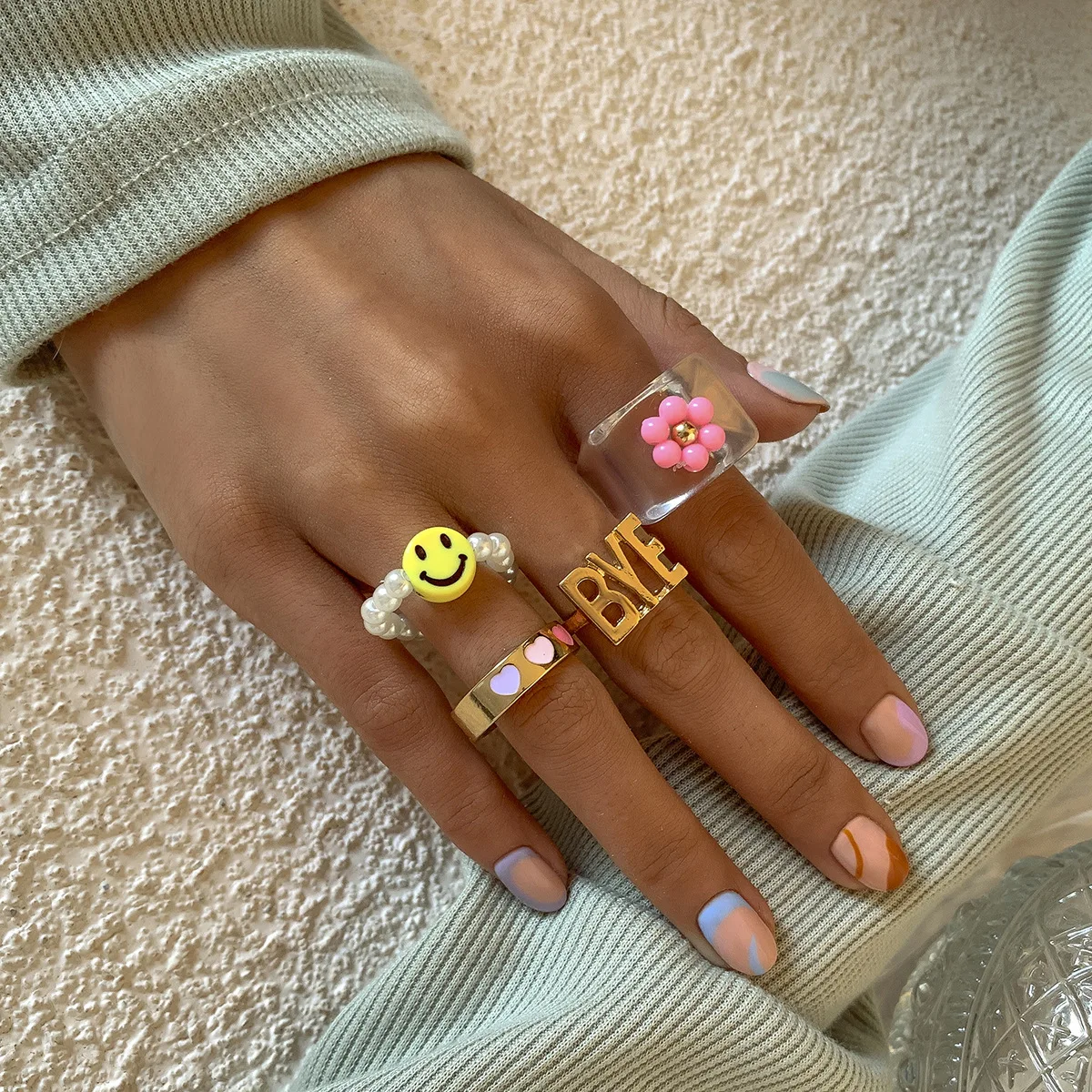 

Acrylic Macaron Colorful 4PCS Rings Set Ladies Jewelry Smile Letter Flower Fashion Free Shipping Ins Hip Hop Christmas Gift 1PC