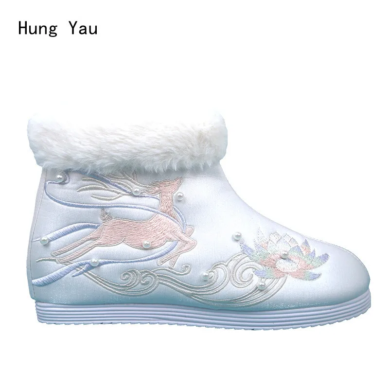 

Женские зимние ботинки Hanfu в национальном стиле с вышивкой зимняя обувь увеличенный внутренний костюм модная плюшевая повседневная обувь н...