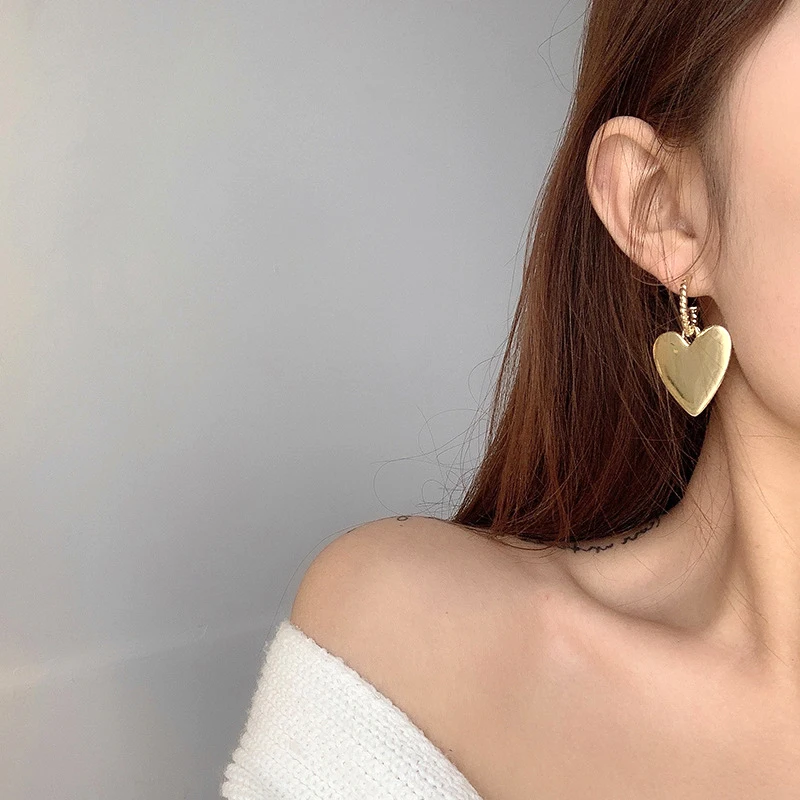 

2021 Korea New Metal Retro Love Earrings for women Gold Silver Simple Temperament Pendant Earrings Pendientes Brincos Wholesale