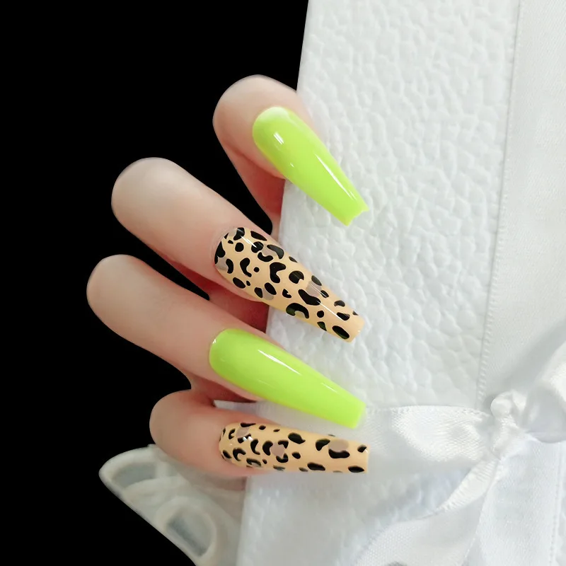 24pcs Leopard Fake Press on Nail Art Long Fluorescent Yellow with Designs Glue Coffin False Nails Full Cover Stiletto Nail Tips