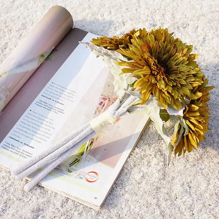 

Artificial Gerbera Flowers 6 Bouquets Yellow Sunflower Silk Flowers for Home Desk Window Decoration Wedding Party Supplies