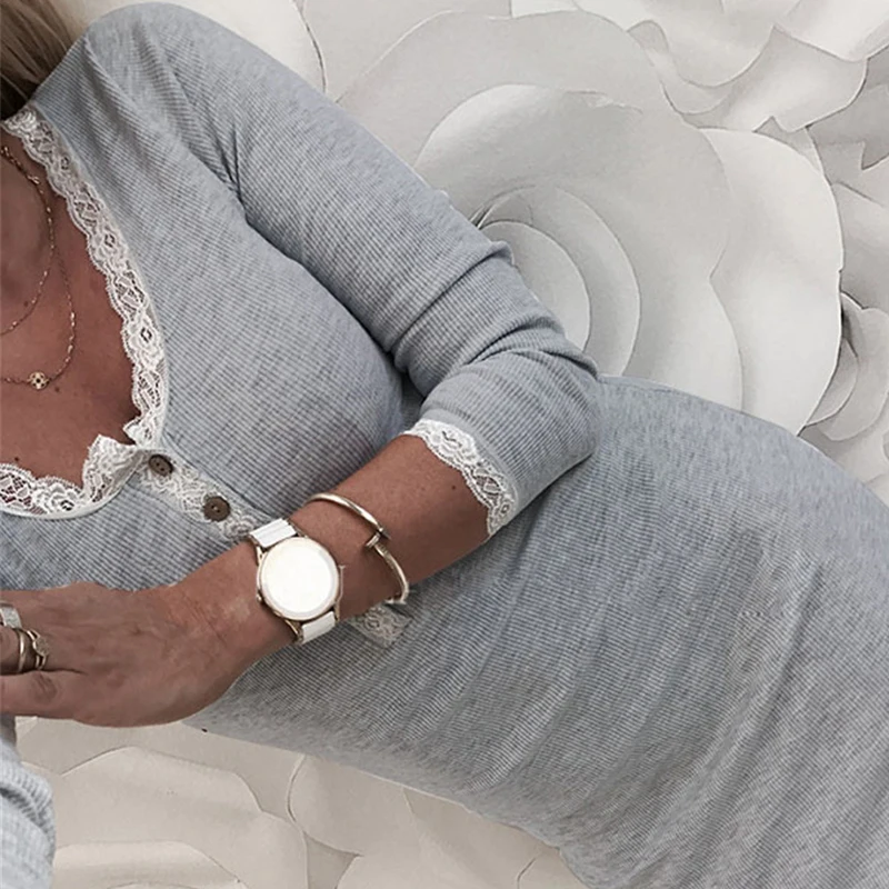 Женское кружевное платье карандаш однотонное облегающее с пуговицами и круглым