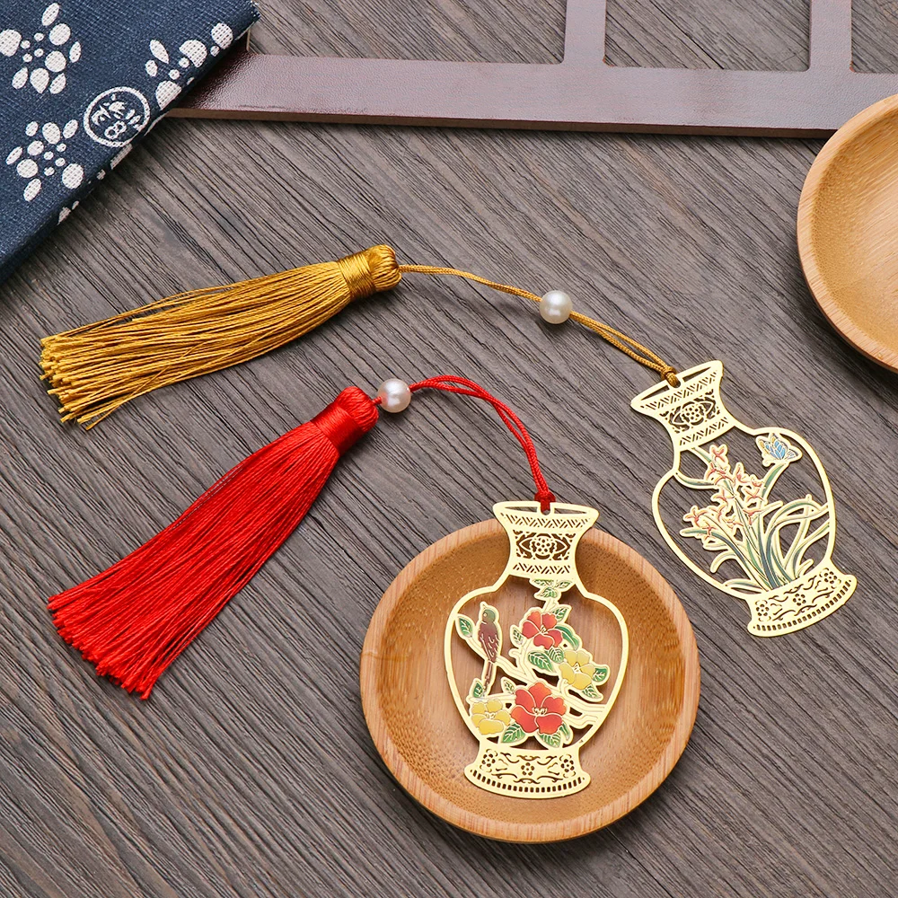 Закладка книжка в форме вазы латунная ажурная металлическая китайском стиле