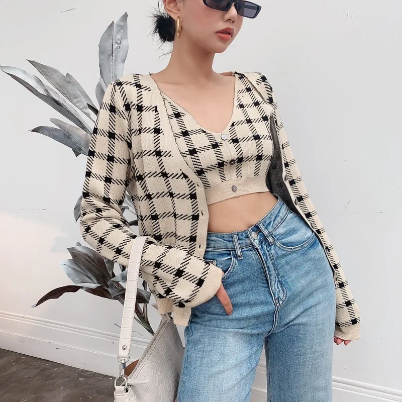

Retro style sexy short suspenders + plaid knitted jacket two-piece women 2022 spring and autumn fashion suit