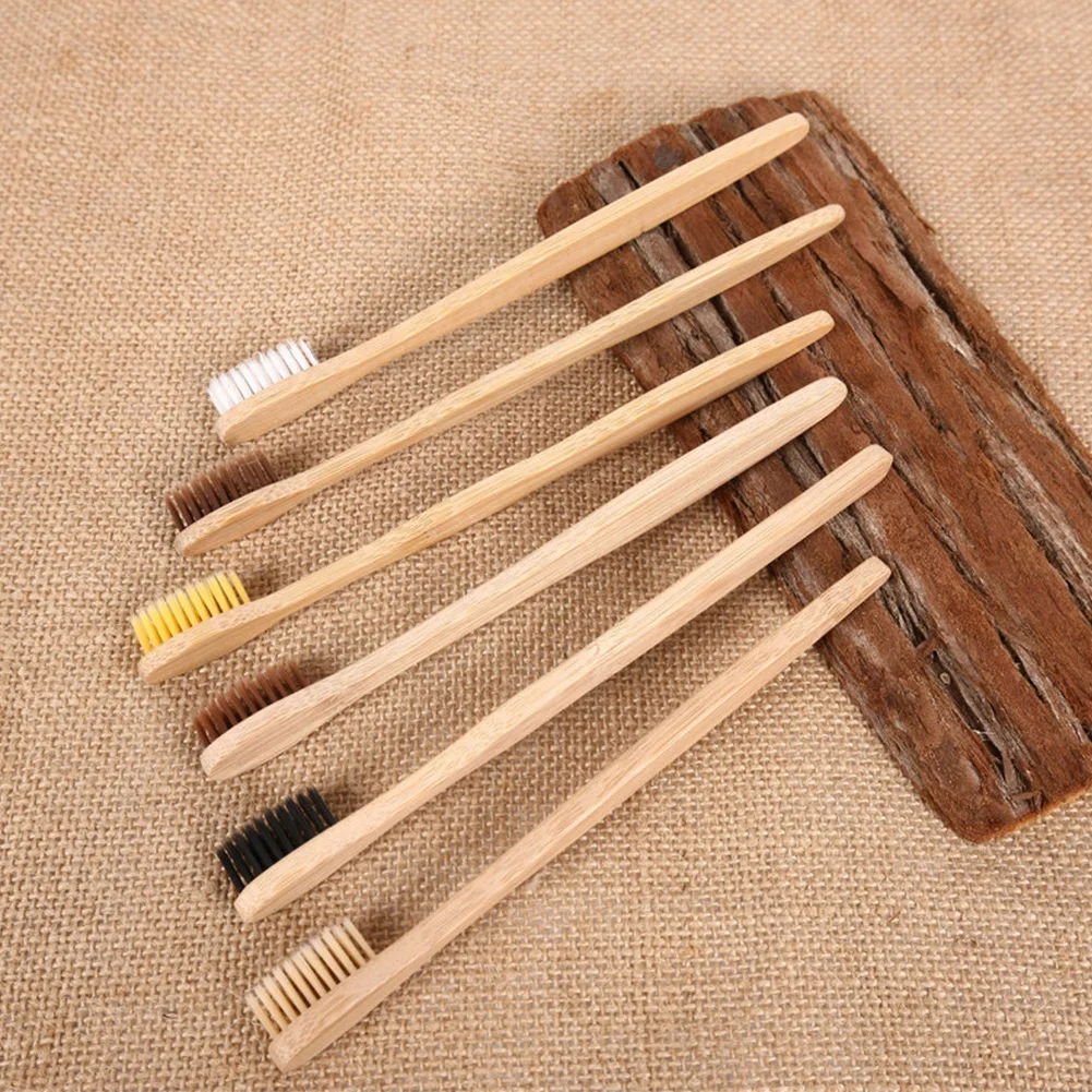 Одноразовая зубная щетка с деревянной ручкой из бамбукового древесного угля