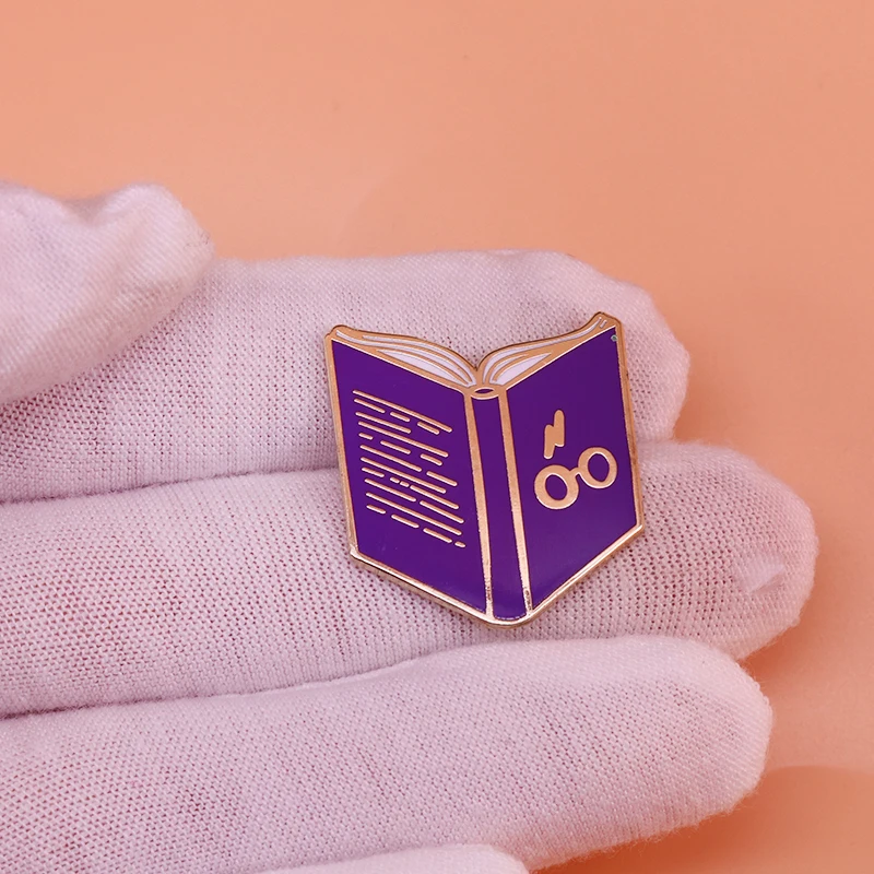 Булавка для книги о волшебстве с маленькой парой очков и молниевым болтом|Броши| |