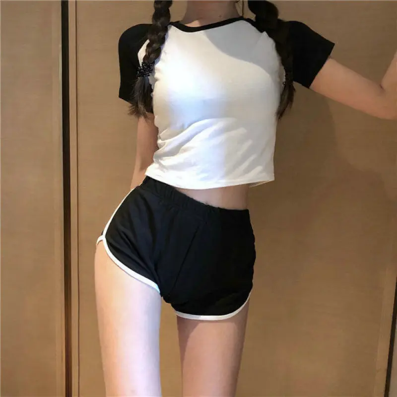 

2021 Summer New Short Sleeve Shorts Sports Suit Korean Short Navel Bare Students Fitness Leisure White & Black Two-piece Sets