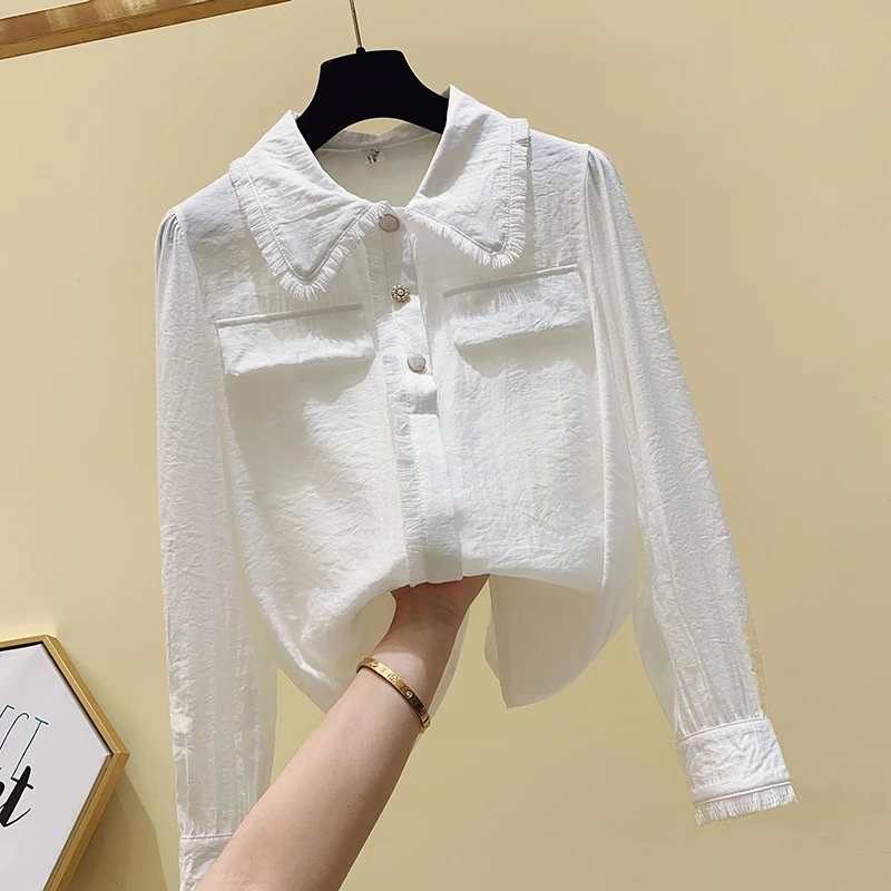 Женская рубашка с длинным рукавом белая универсальная свободными краями и