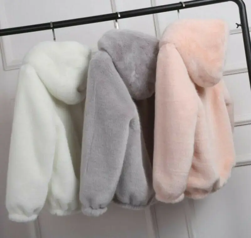 Женская повседневная меховая куртка Bella philosophy зимняя с капюшоном из