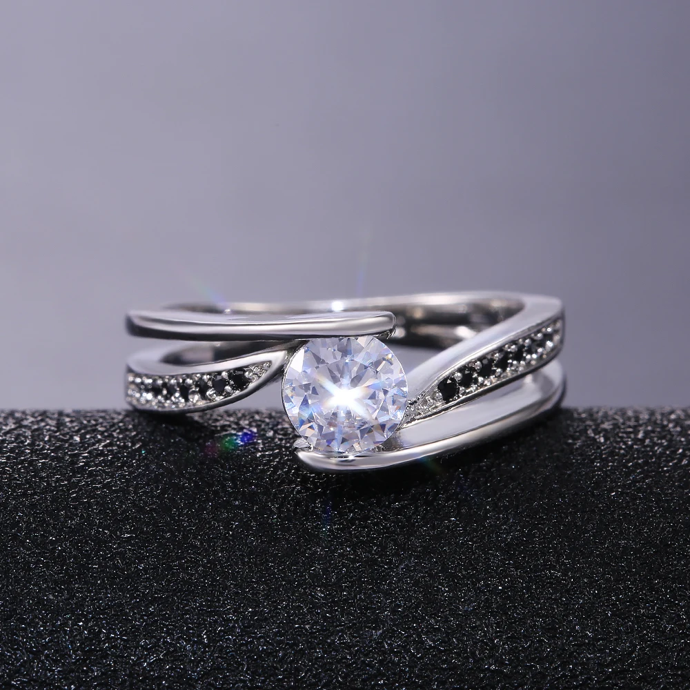 Huitan классический солитер круглый вырез Кристалл Циркон с черным камнем