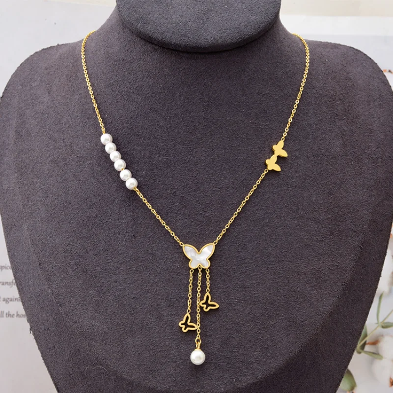 

Korean fashion personality white shell butterfly pearl titanium steel necklace female temperament exquisite clavicle chain