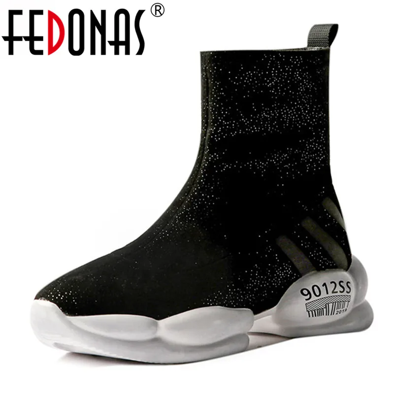 Женские кроссовки на платформе FEDONAS белые с круглым носком без застежки