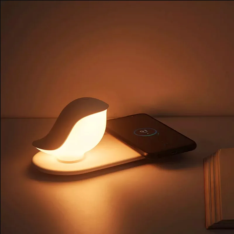 Лампа Youpin с беспроводным зарядным устройством и USB-портом светодиодный