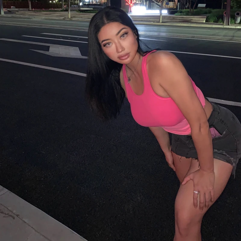 Приталенный жилет-майка без рукавов 4 цвета с градиентом | Женская одежда