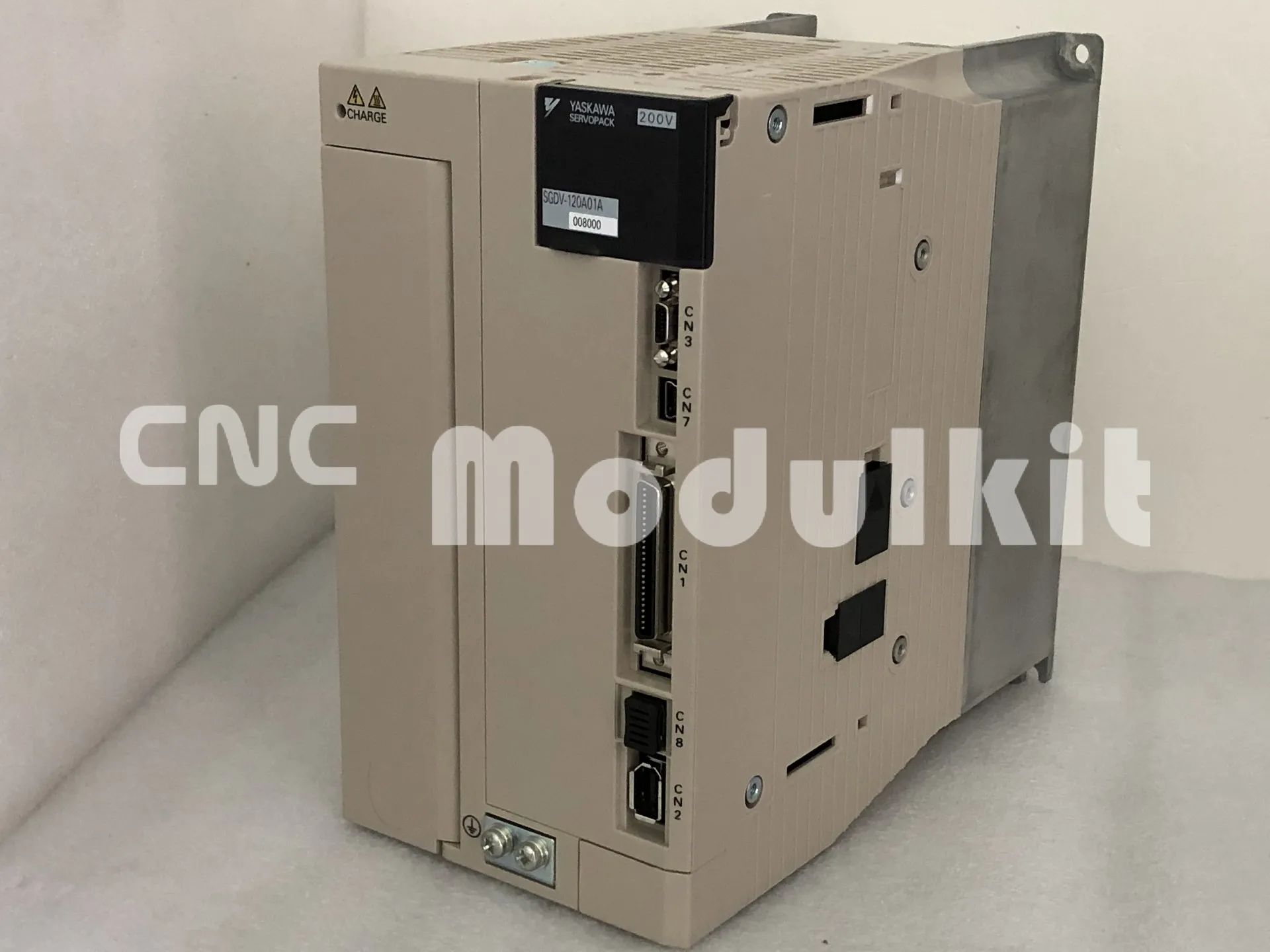 SGMP-15V316CT YASKAWA SGMAV-10A3A6S серводвигатель переменного тока с 1/1.5KW роторный двигатель
