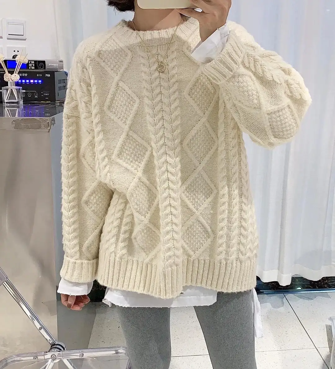 

New winter sets pink sweater female twist loose languid is lazy wind round collar sweater in a diamond