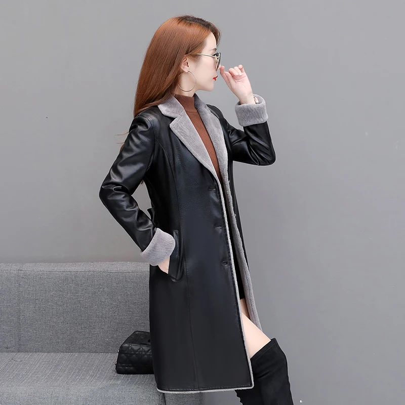 Осенне-зимнее женское пальто из искусственного меха средней длины теплая