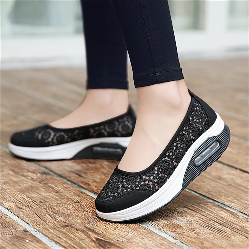 

Big Size Women Vulcanized Shoes Breathable Hollow Out Summer Outdoor Casual Siwng Shoes Fashoin Lace Slip On Loafers