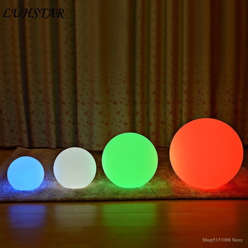 Напольный светильник с скандинавским шариком современный простой ночник