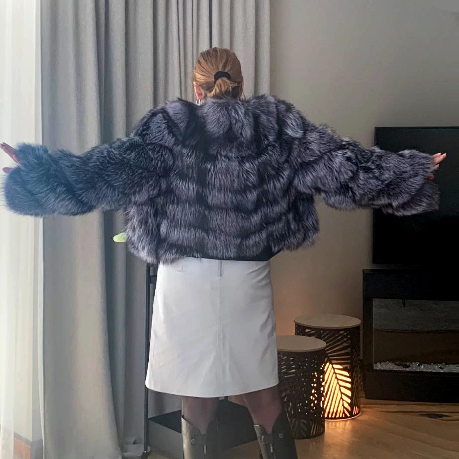 Женская короткая шуба из натурального Лисьего меха зимняя