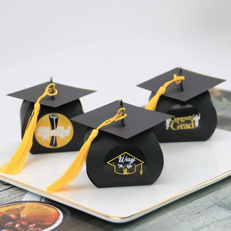 

24PCS Bachelor Hat Cap Shape Bag Candy Box Graduation Celebration Candy Boxes