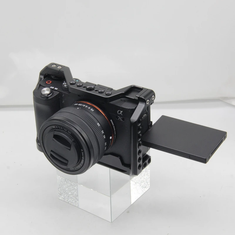 

HOT-Protective Housing Rig for SONY A7C Camera Cage with Cold Shoe Expand for Microphone Vlog Tripod Fill Light Stabilizer