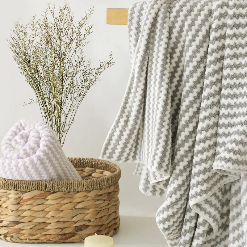 Банное полотенце впитывающее и быстросохнущее мягкое приятное для кожи не легко