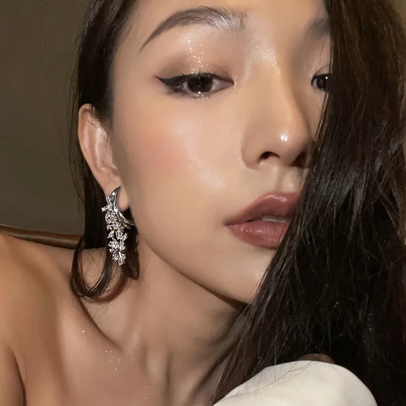 

Timeless Wonder Fancy Zirconia Geo Floral Stud Earrings for Women Gothic Designer Runway Ins Egirl Aesthetic Rare Punk New 7339