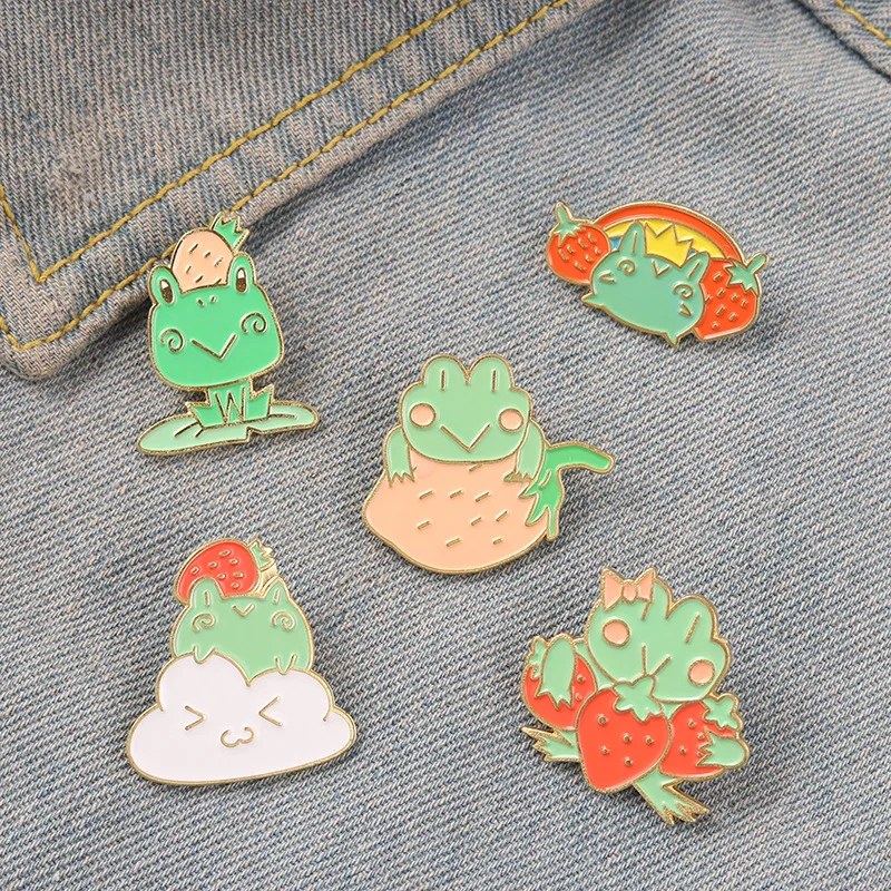 

Creative Frog Strawberry Series Pins Clothes Bag Decoration Alloy Paint Brooches Accessories Badges Wholesale Gifts for Friends