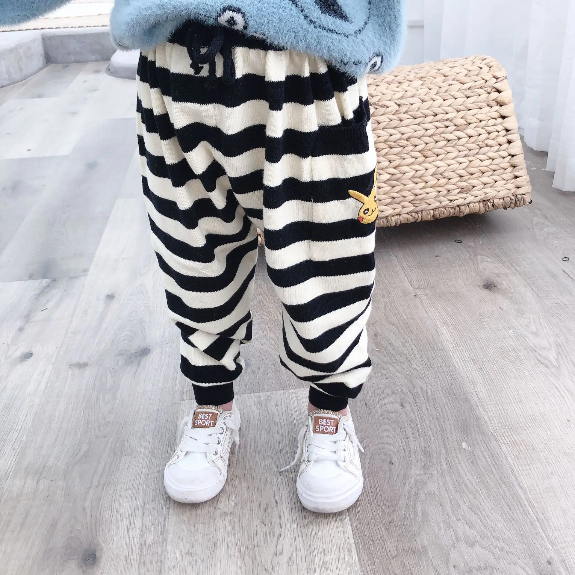 Новые осенние вязаные штаны в черно белую полоску для маленьких мальчиков и