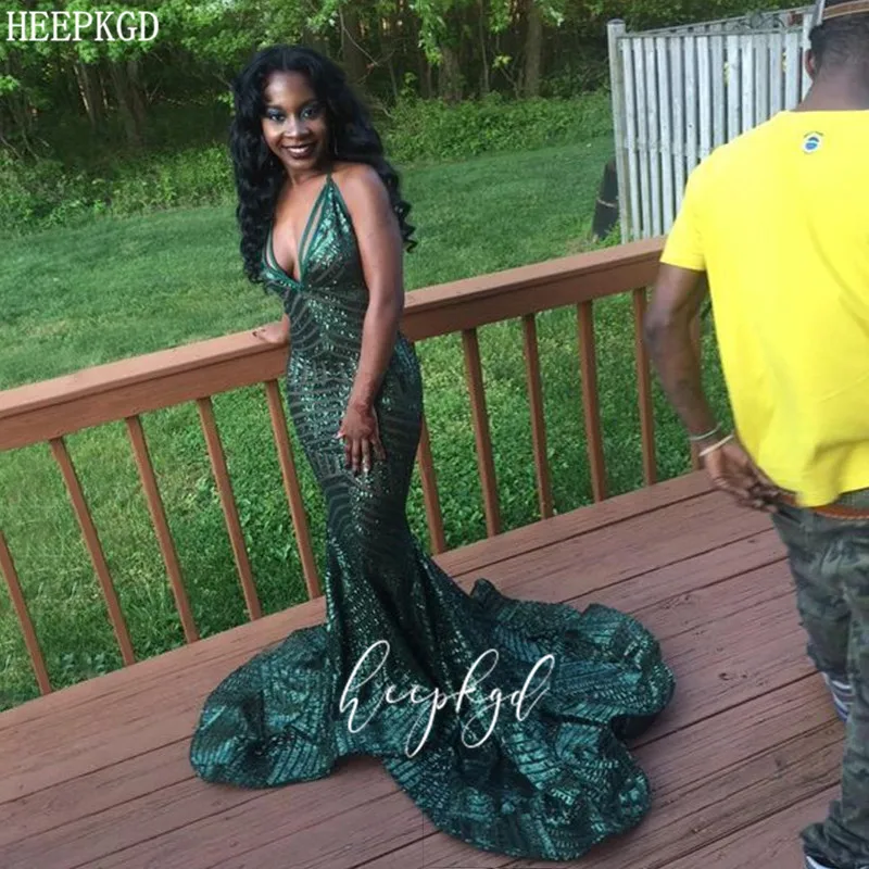 Сексуальное длинное зеленое блестящее женское платье на бретелях-спагетти |