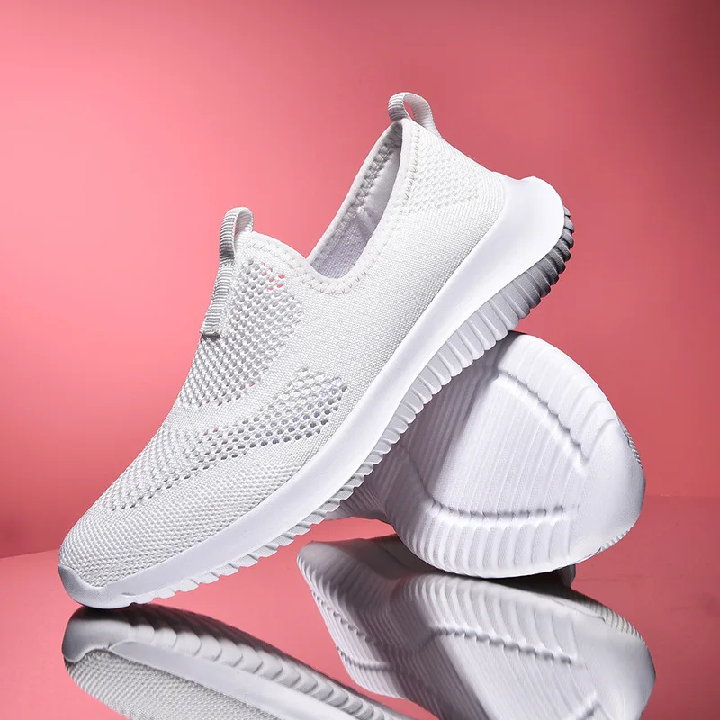 

Summer Flying Woven Breathable Running Net Woman Vulcanize Shoes Women's Comfortable And Light Soft Sole Sports Casual Shoes