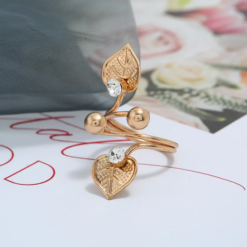 Женские кольца с регулируемым размером сохраняющие цвет и не вызывающие