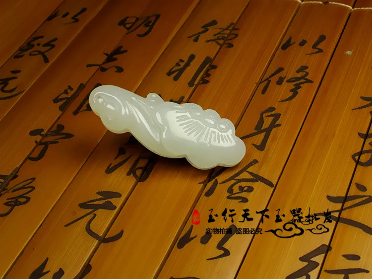 

Natural hetian white jade pendant hand carved flower pendants jade necklace Attached lanyard lover fine jade jewelry