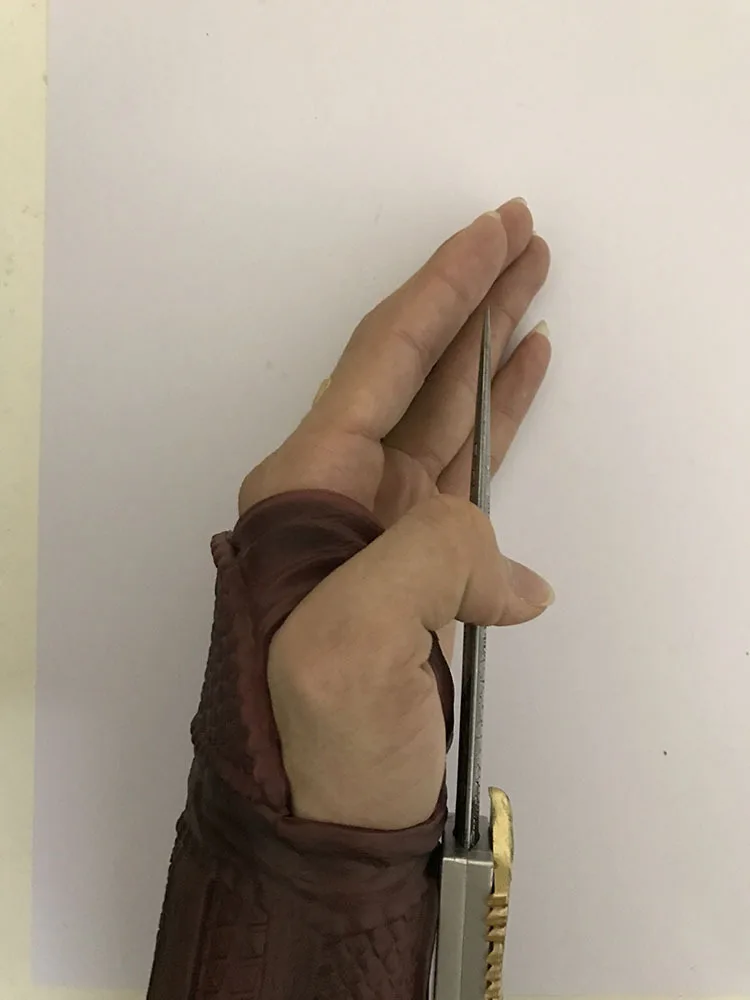 Assassins Creed, скрытый клинок, рукав, меч, фигурка, скрытое лезвие, оружие Эдварда, рукава, мечи, можно выталкивать, детский подарок