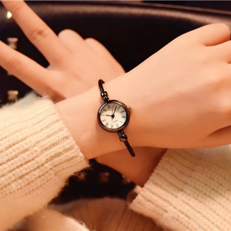 

1 Pcs Women Lady Girl Student Wrist Quartz Watch Mini Round Alloy Vintage Gift xqmg Mechanical Clocks Home Decor Home & Garden