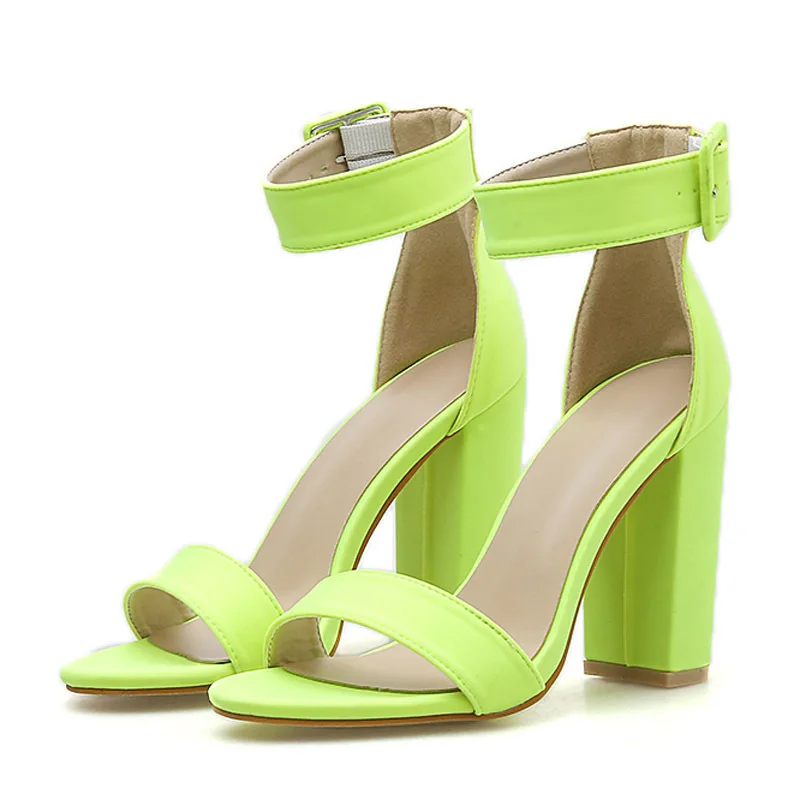 

New sexy nightclub one word square button thick heel sandal women