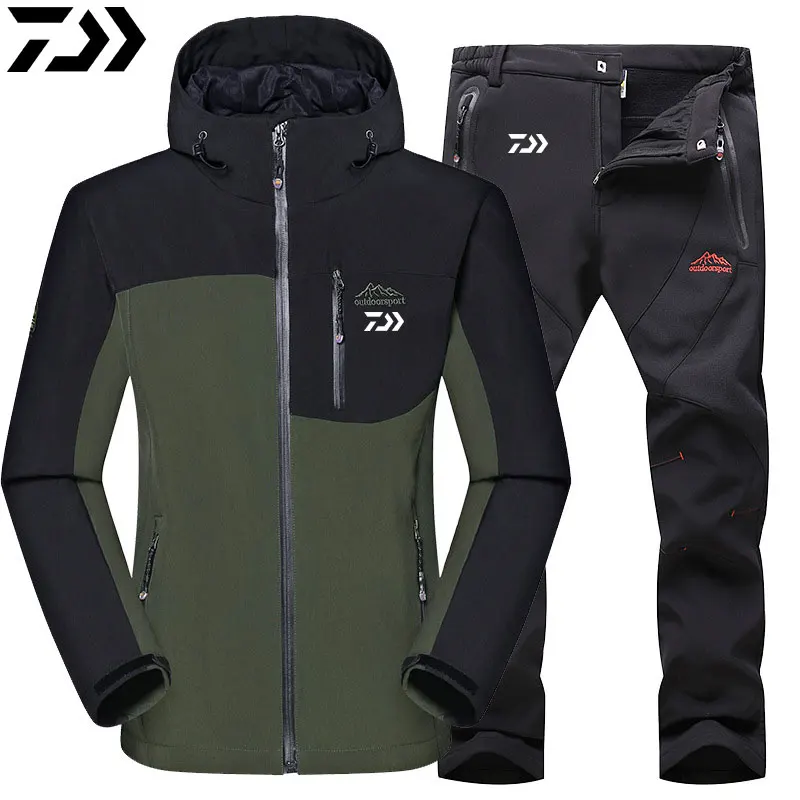 Daiwa Winter Fishing Suit Men Soft Shell Fishing Clothing Outdoor Windproof Warm Fishing Wear Hiking Camping Fishing Clothes