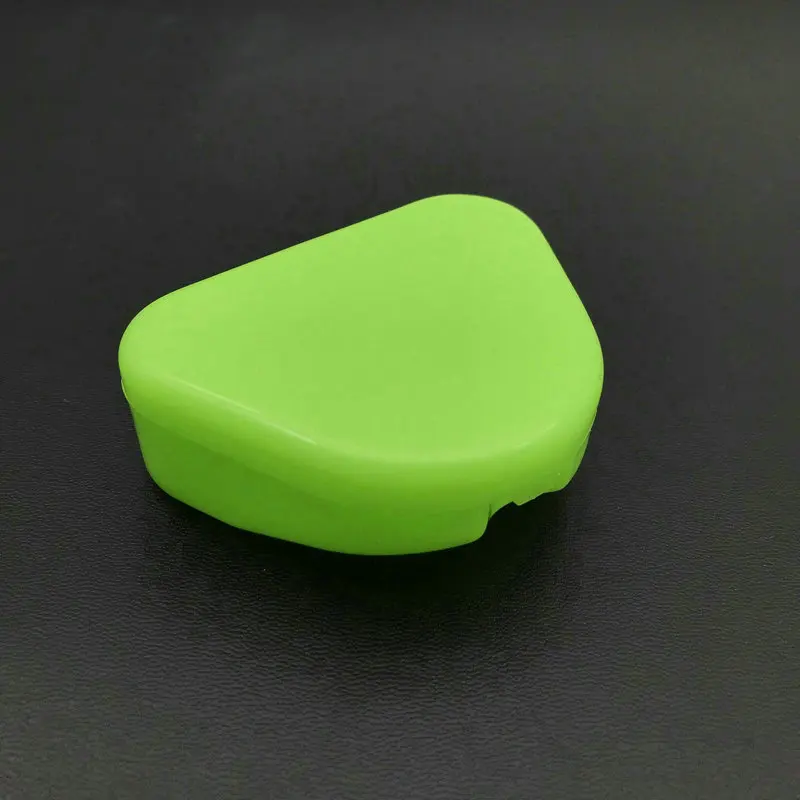 Green 1 шт. зубной фиксатор коробка мундгарды протезы спортивная защита для хранения протеза детей и взрослых ортодонтический контейнер - Цвет: Green
