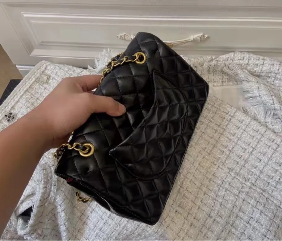

High-quality genuine leather ladies shoulder bag messenger bag, the best gift for elegant and fashionable women's bags