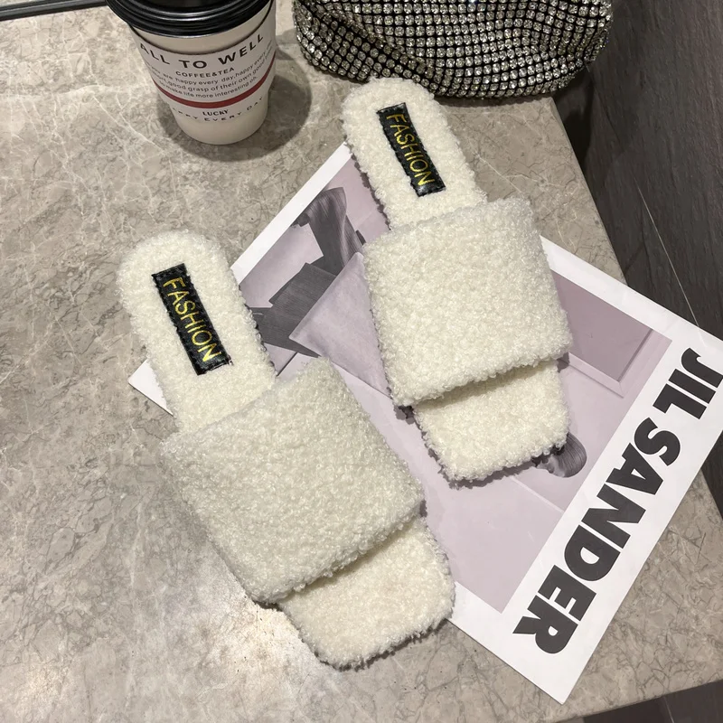 

New Female Designer Soft Casual Fur Women Slides Cotton Flip Flops Flats 2021 Autumn Winter Short Plush Slippers Women Shoes